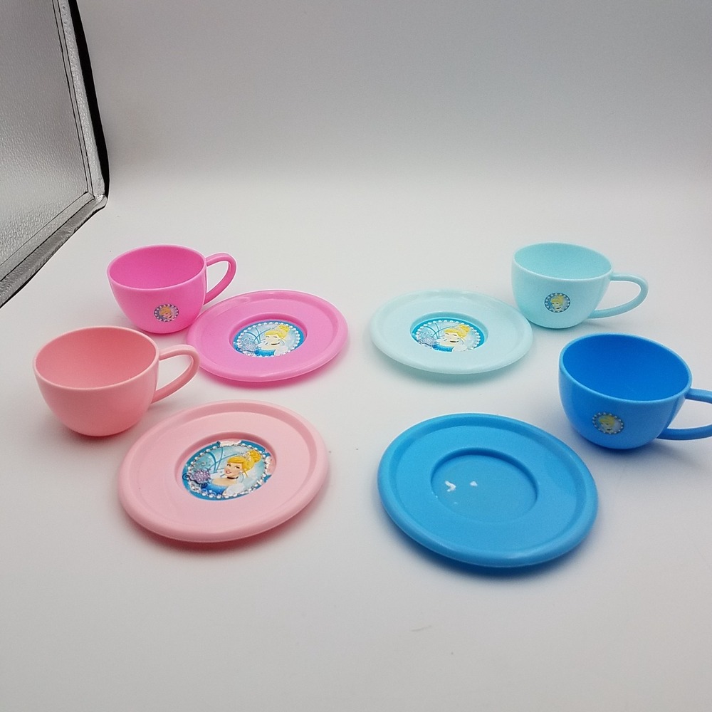 Disney Princess Cinderella Play Kitchen Dishes Plastic 4 cups 4 saucers Decals